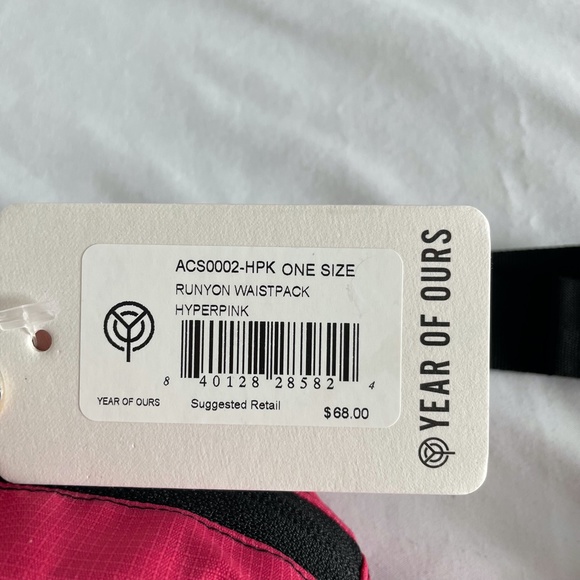 Year of Ours Runyon Waistpack Fanny Hip Bag in Hyperpink Pink - Picture 7 of 8